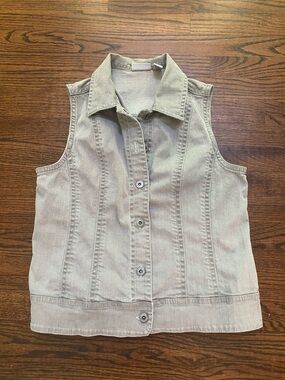 Women’s Chico’s Platinum Jean Denim Vest Size 1 Grey
